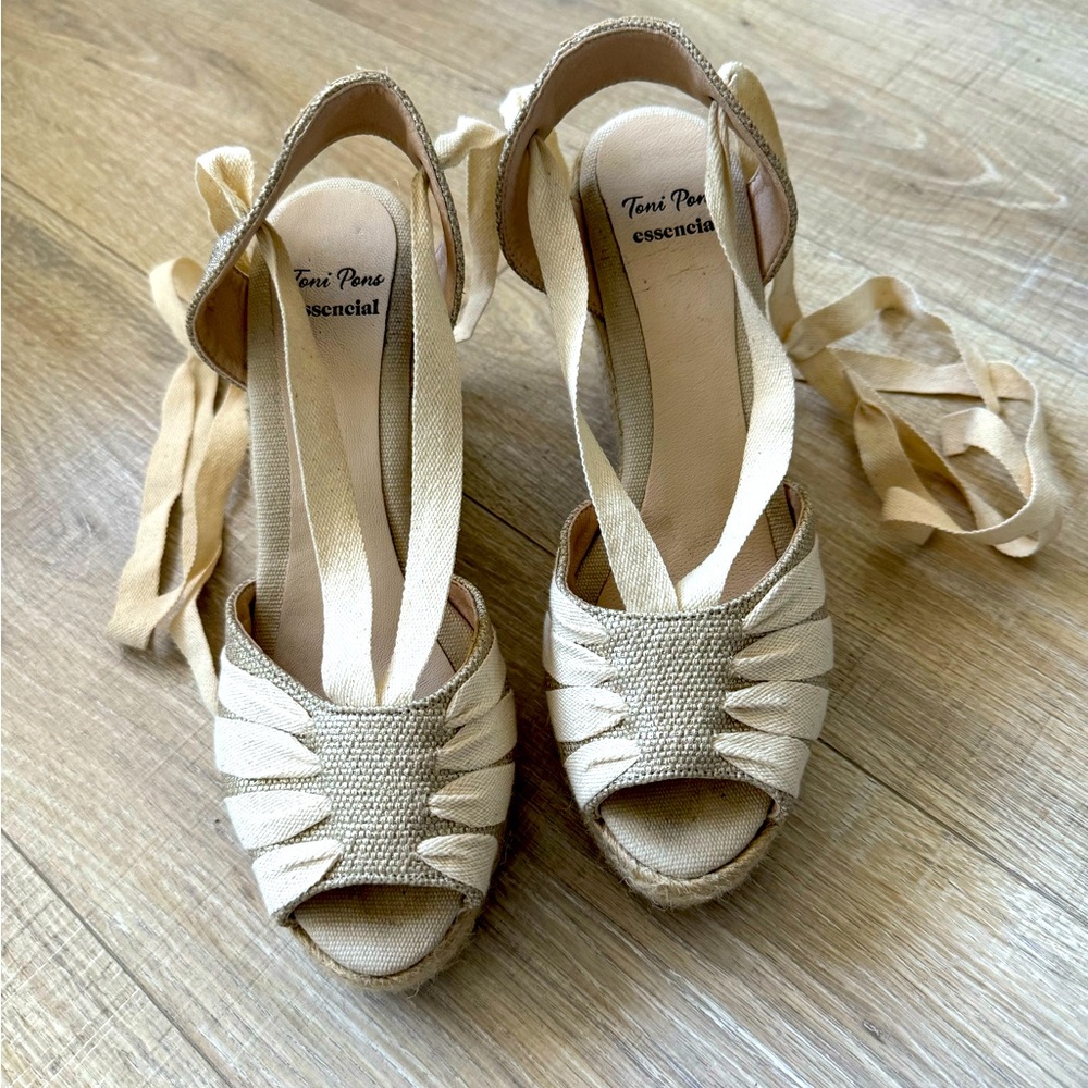 Toni Pons Essencial Cream Espadrille Wedge Sandals
